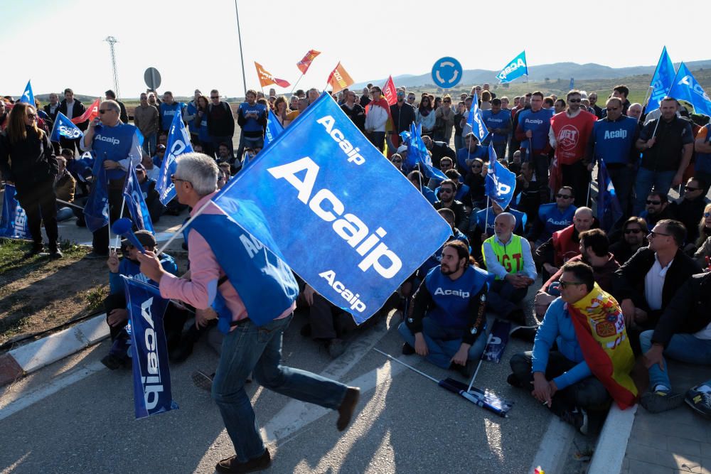 Tensión en la cárcel de Villena por la protesta de los funcionarios