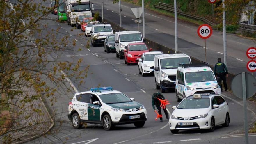 Investigado un conductor estradense por circular con un niño en el regazo y cuadriplicar el límite de alcohol