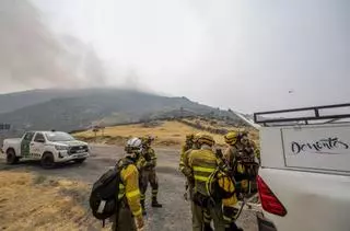 Los incendios mantienen a casi 100 mil personas evacuadas o confinadas este lunes en Madrid, Ávila y Toledo