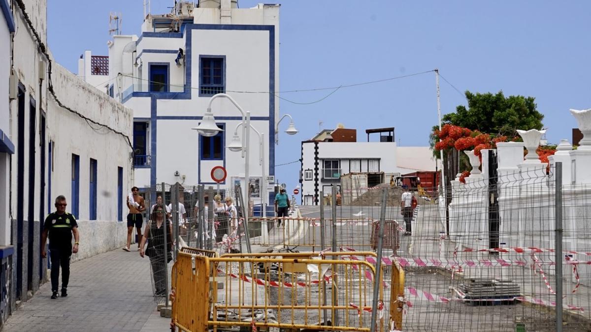 Vista de las obras en la calle Nuestra Señora de Las Nieves, Agaete.