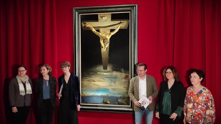 EN IMATGES | &#039;El Crist&#039; de Dalí arriba a Figueres