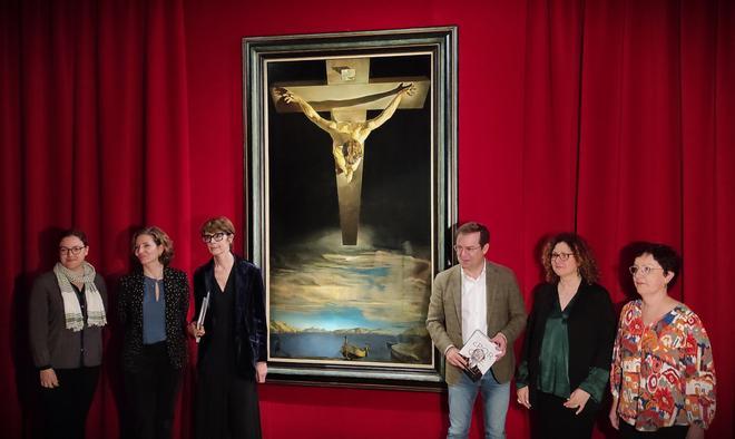EN IMATGES | 'El Crist' de Dalí arriba a Figueres