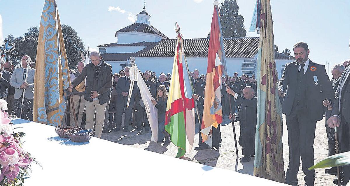Doce cofradías de la comarca acudieron al santuario a vivir este día de Romería.