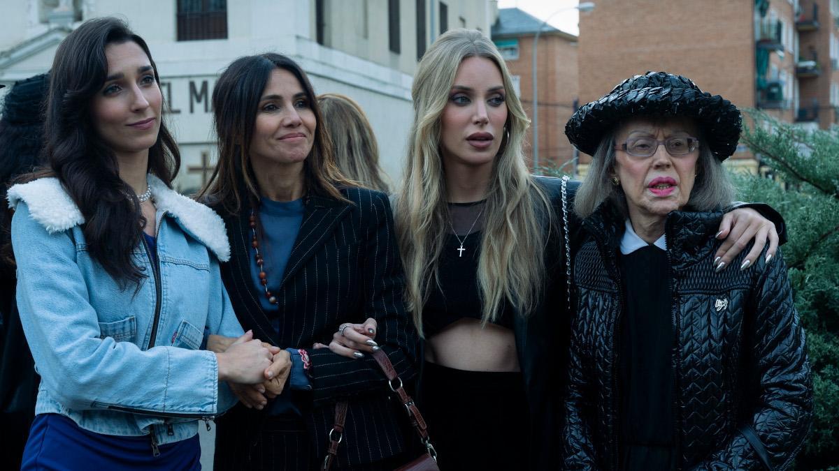 Lola Rodríguez, Goya Toledo, Alex Saint y Loli Ruiz, en 'Vestidas de azul'