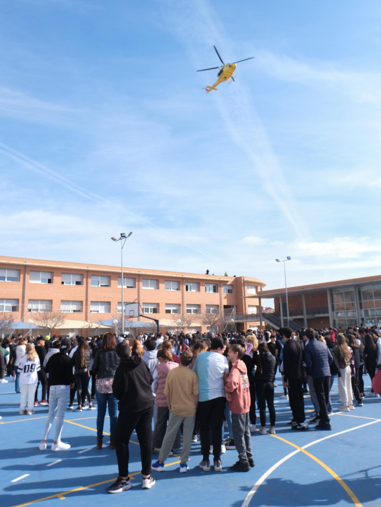 Doce mil alumnos de Torrevieja participan en el simulacro de terromoto en el aniversario del seísmo de 1829