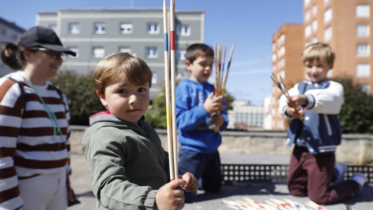 Así fue la yincana para poner el broche a la semana cultural en El Coto (en imágenes)