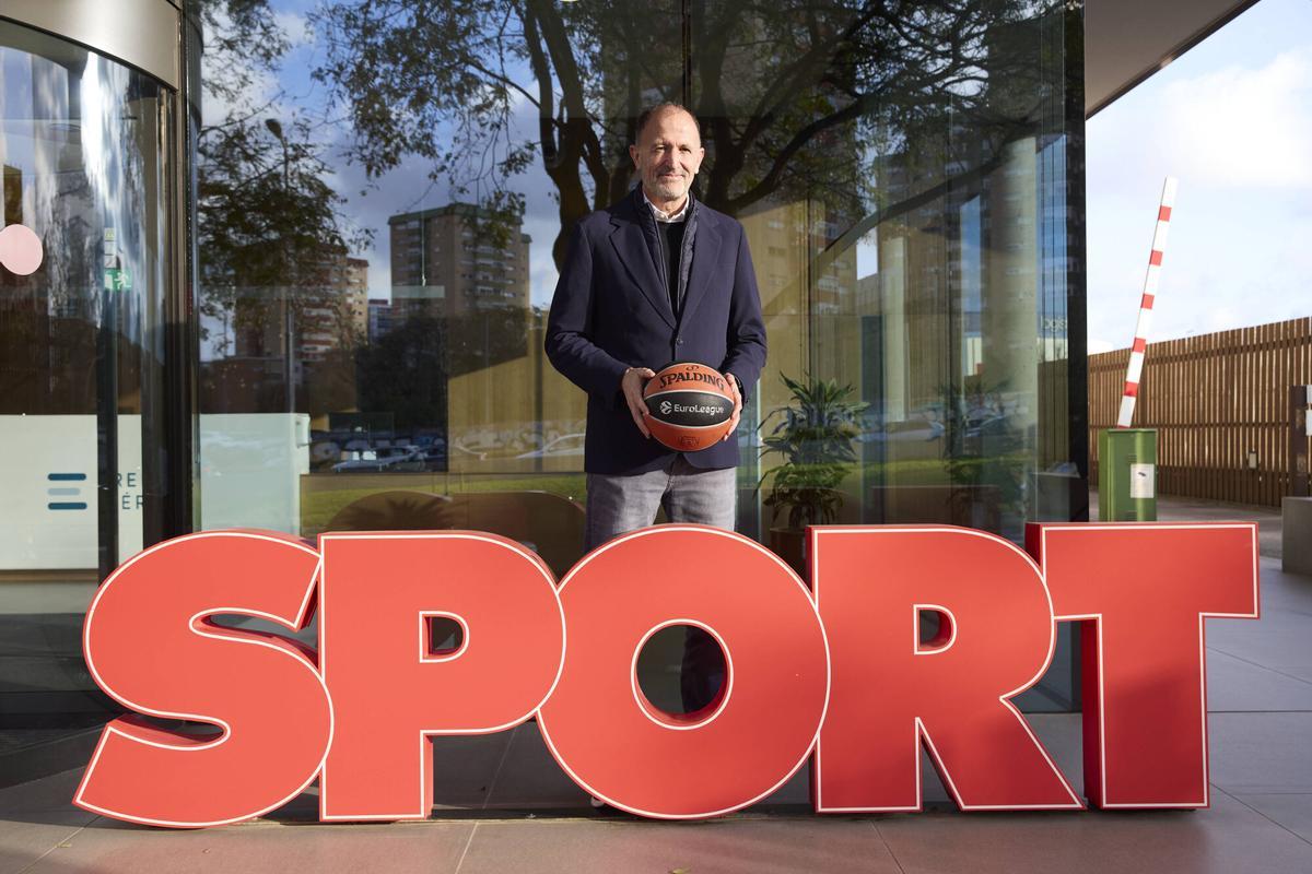 Chus Bueno visitó la redacción de SPORT para avanzar los proyectos que tiene en mente para la Euroliga