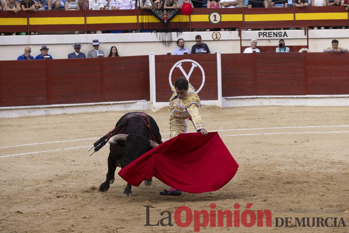 Tarde histórica en Abarán con la alternativa de José María Trigueros y el indulto de Tomás Rufo, junto a Castella salieron a hombros