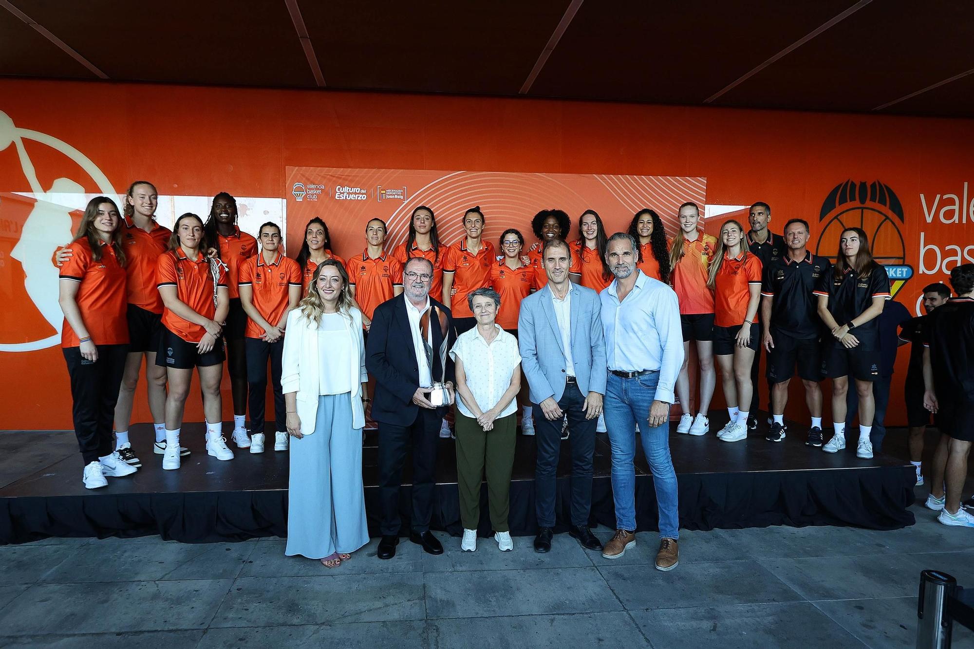 Las Supercampeonas celebran el título en Valencia