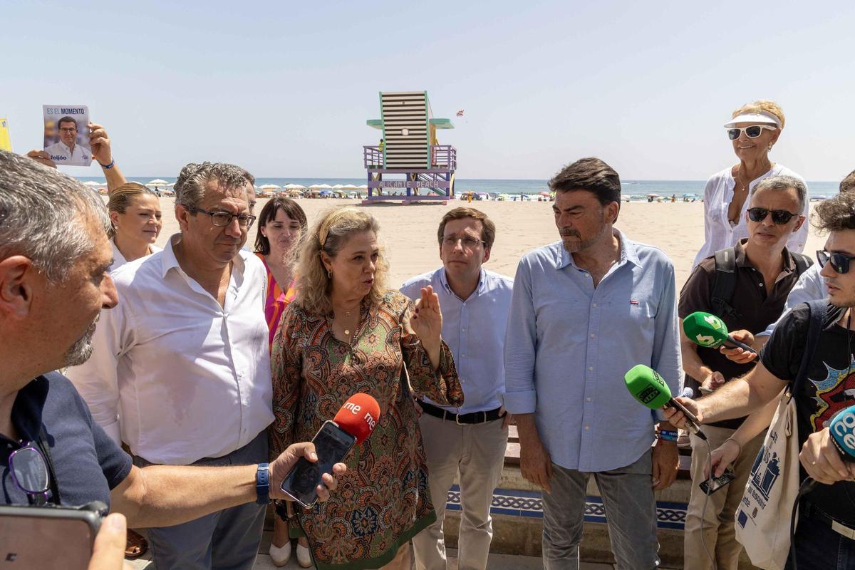 El Alcalde de Madrid Almeida hace campaña por la Playa de San Juan El Alcalde de Madrid Almeida hace campaña por la Playa de San Juan