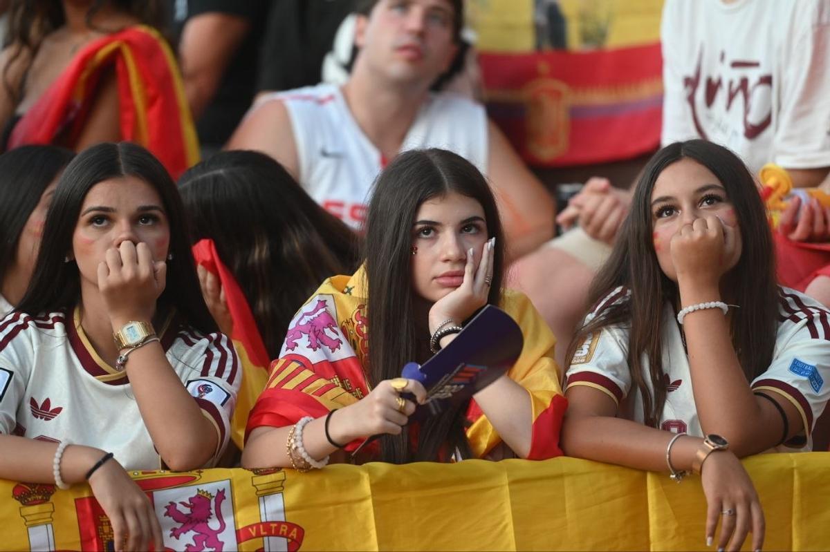 Fotogalería | Así se vive la final del Mundial 2026 en la Plaza Mayor de Cáceres Fotogalería | Así se vive la final del Mundial 2026 en la Plaza Mayor de Cáceres