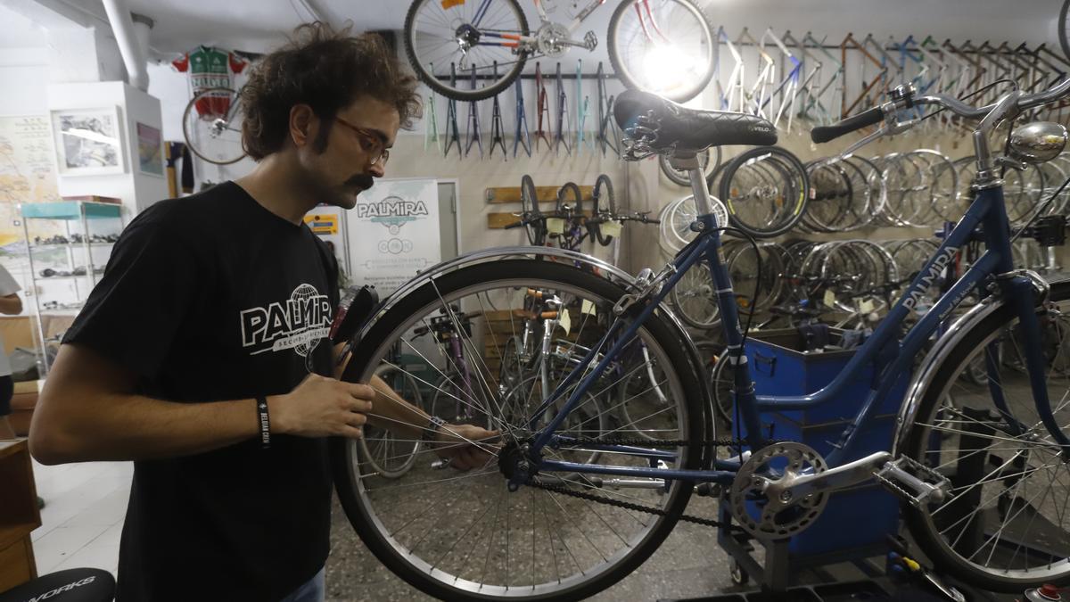 Bicicletas Zaragoza: La Ciclofactoría: una segunda vida para las bicicletas  es posible