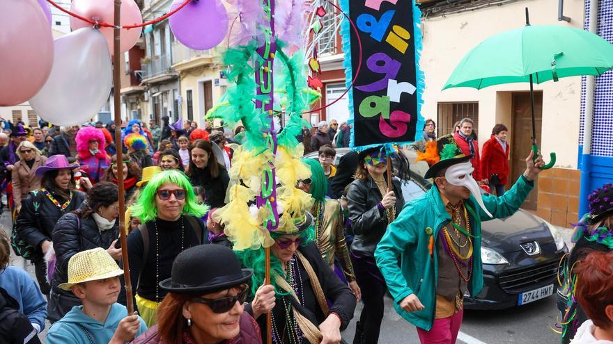 El Cabanyal se vuelca con el carnaval más americano con el &#039;Mardi Gras&#039; de Nueva Orleans