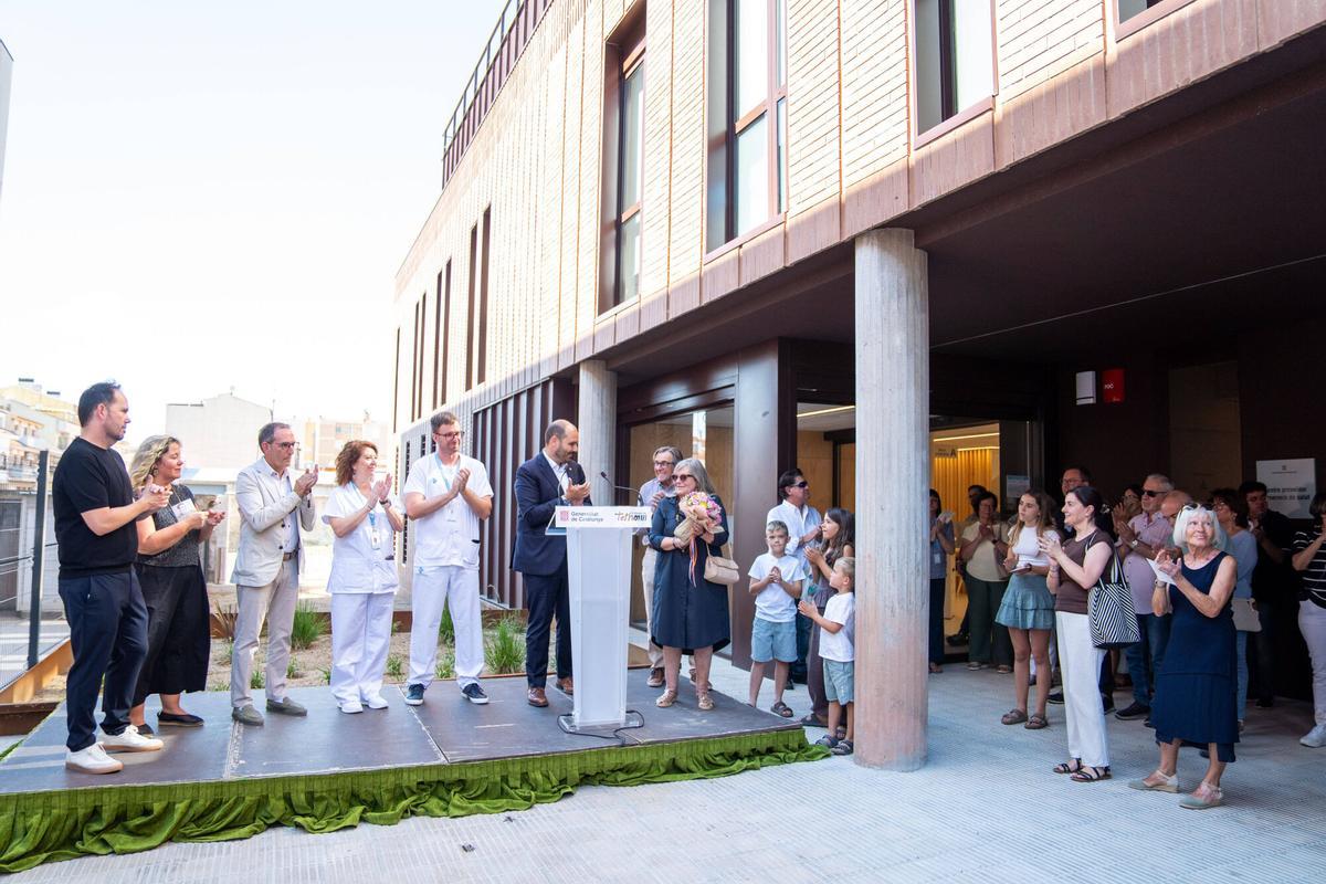 Inauguració del nou Cap de Sant Fruitós de Bages, Dr Pere Moran Medina, amb familiars i el conseller de presidència Albert Dalmau