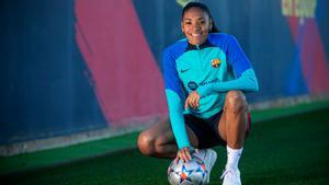 Salma Paralluelo, en la ciudad deportiva Joan Gamper