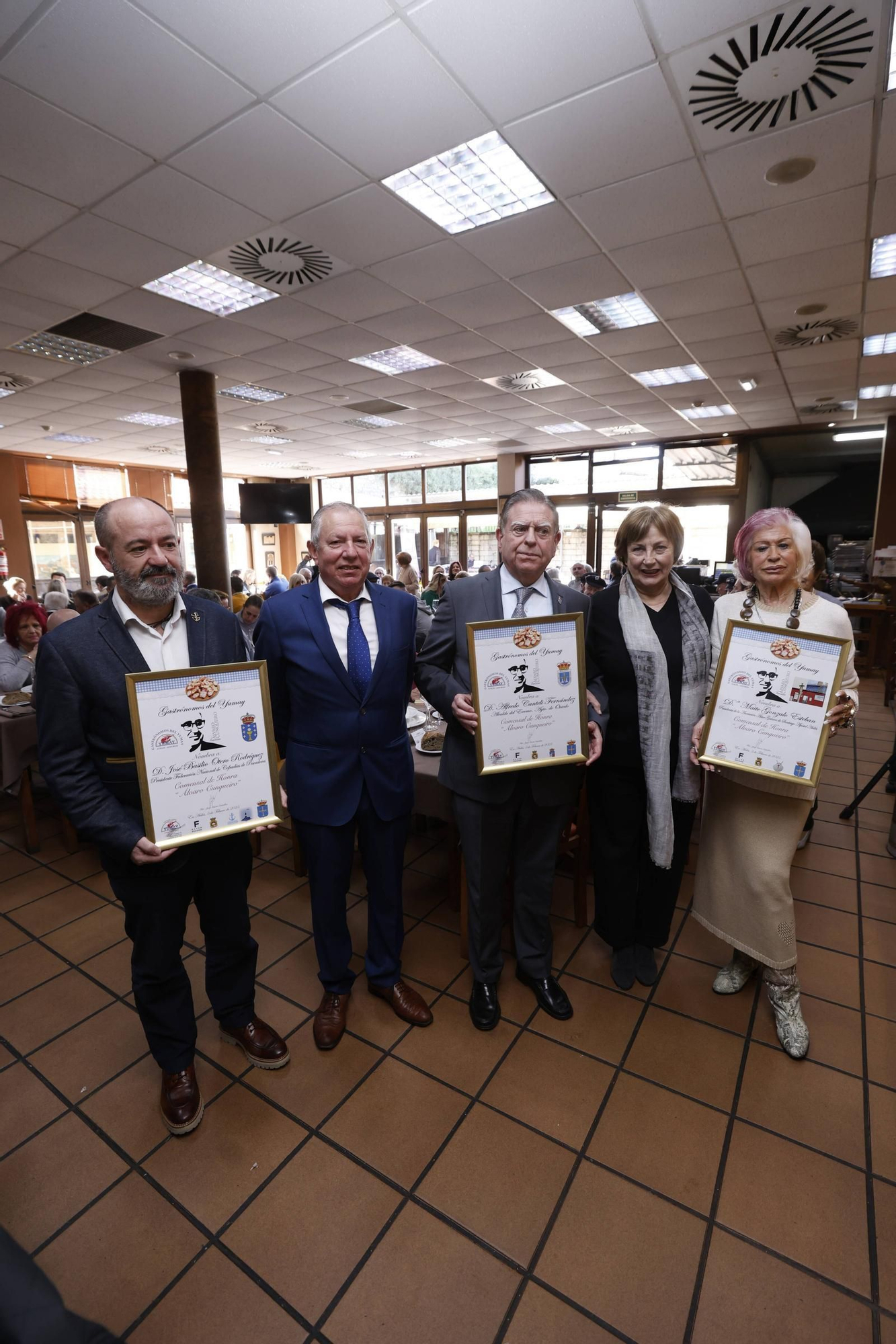 EN IMÁGENES: Así ha sido la entrega de los premios "Comensales de Honra Álvaro Cunqueiro"  de los Gastrónomos del Yumay
