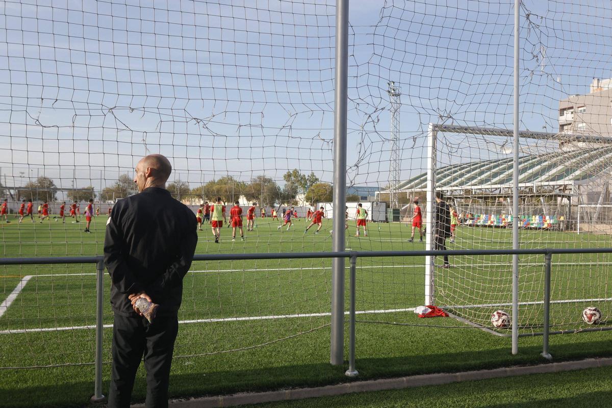 Entrenamiento el pasado miércoles en el Campo Jaume Ortí de Aldaia, en el polideportivo.