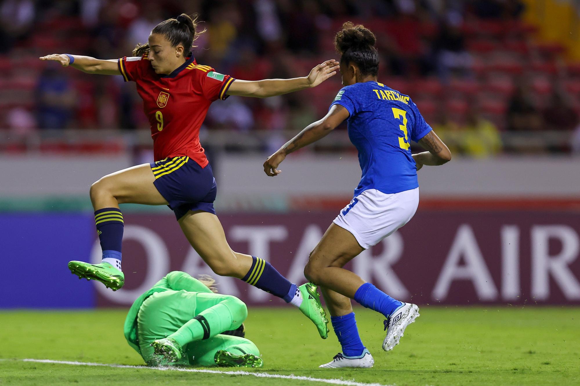 España en su debut contra Brasil