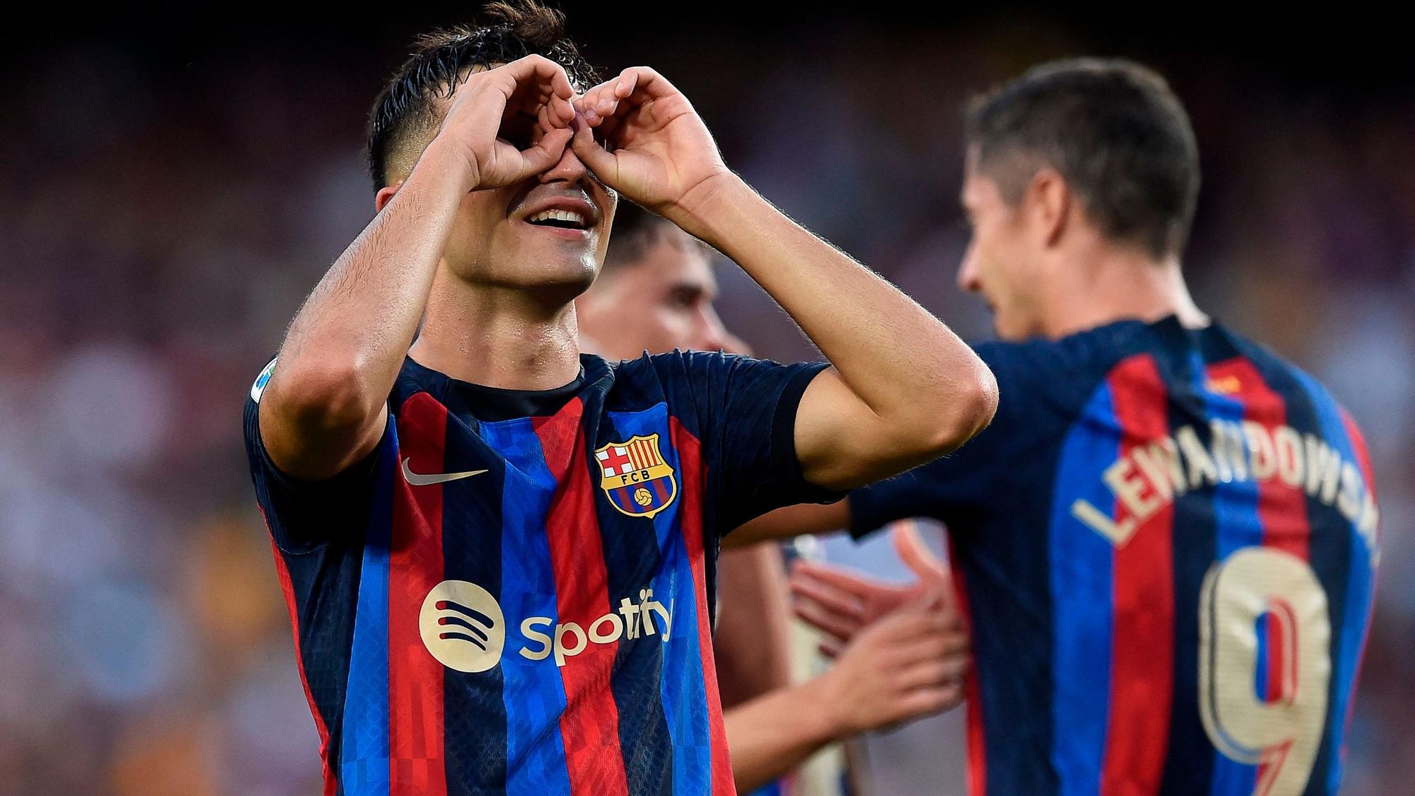 Pedri celebrando el gol ante el Valladolid