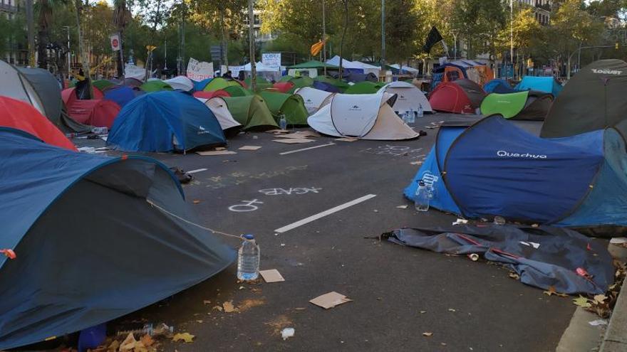 Cisma a l&#039;acampada de Plaça Universitat