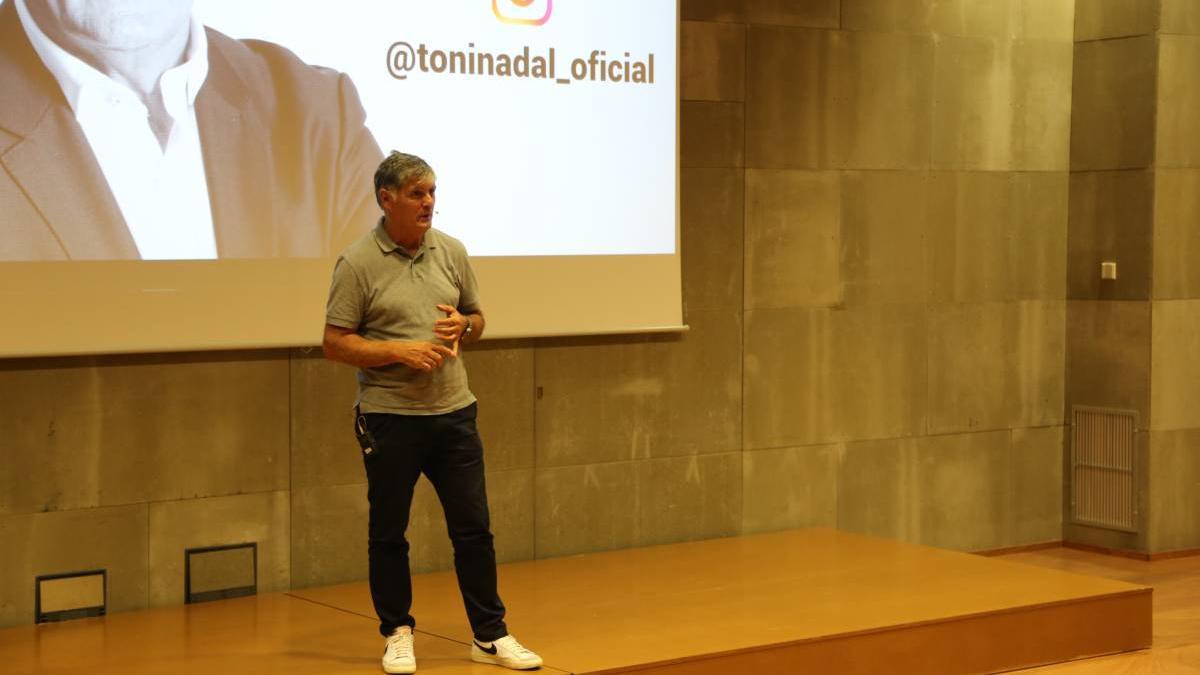 Toni Nadal en el II ciclo de conferencias de Turismo Deportivo y Bienestar