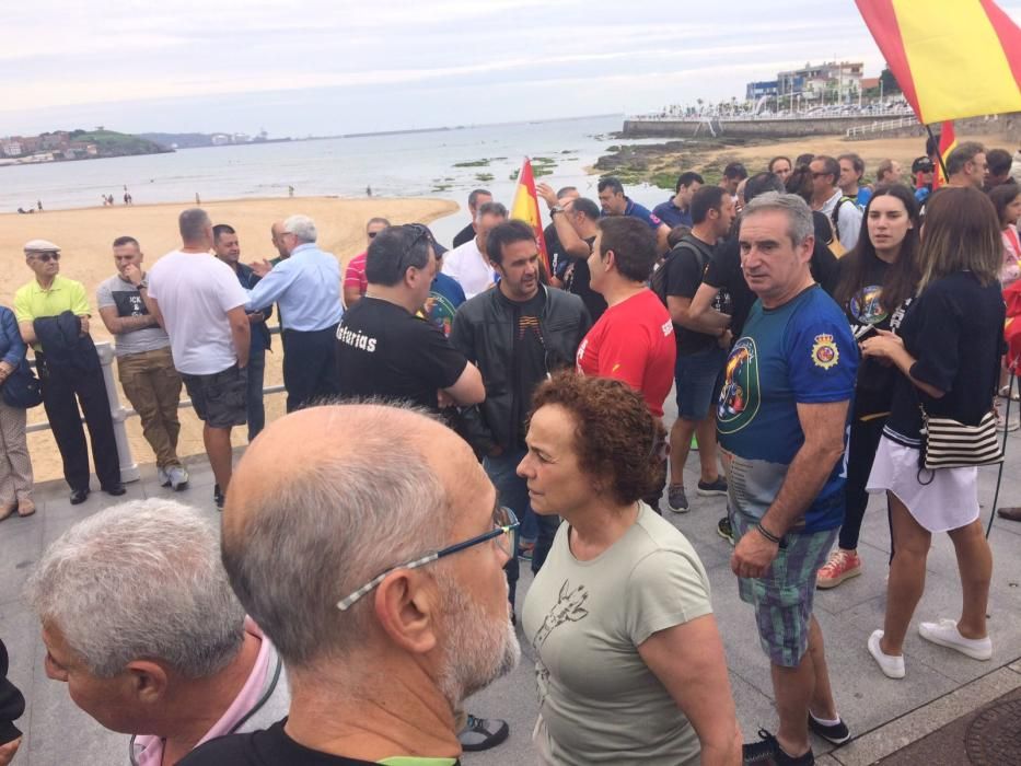 Concentración en Gijón de Policías y Guardia Civil