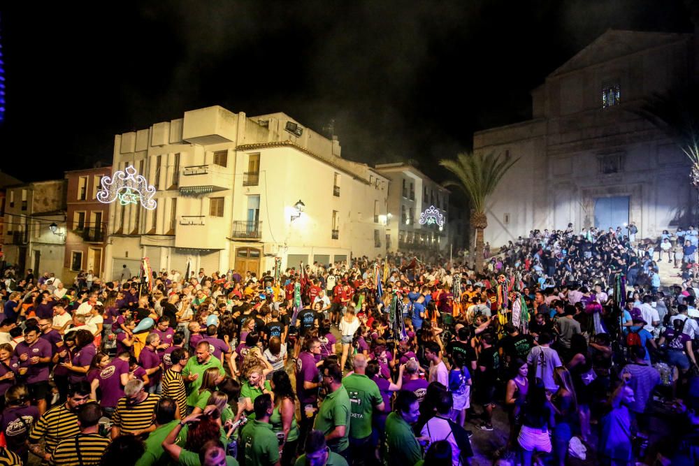 La «Entrà de Penyes» abre el programa en honor a la Virgen de la Asunción y San Roque