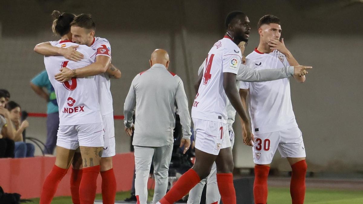 El Sevilla logra su primera victoria con Sampaoli.