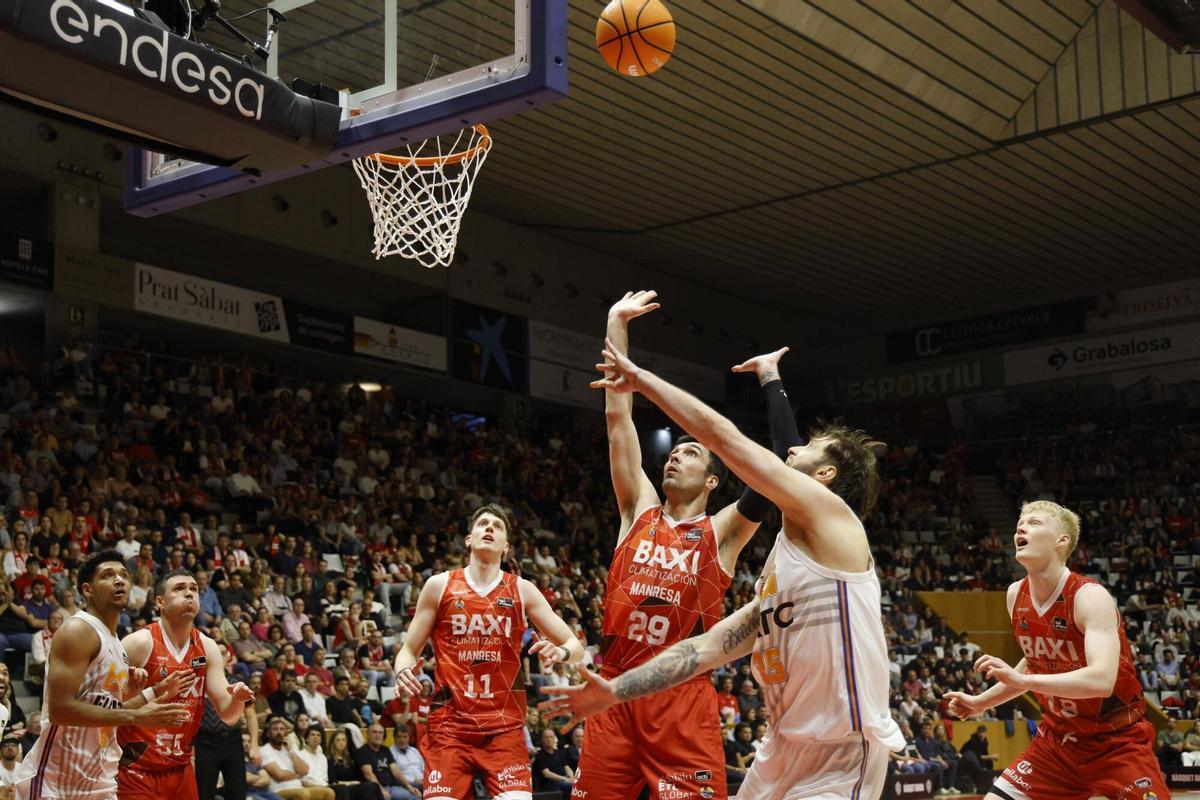 Girona. Pavello de Fontajau. Partit Basquet Girona-Manresa. Lliga ACB. Temporada 2025-2026.