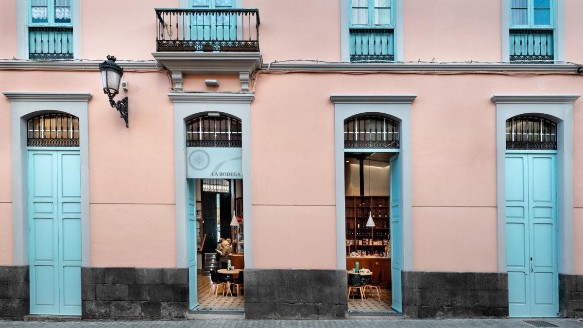 Fachada de La Bodega, en el centro de Guía.