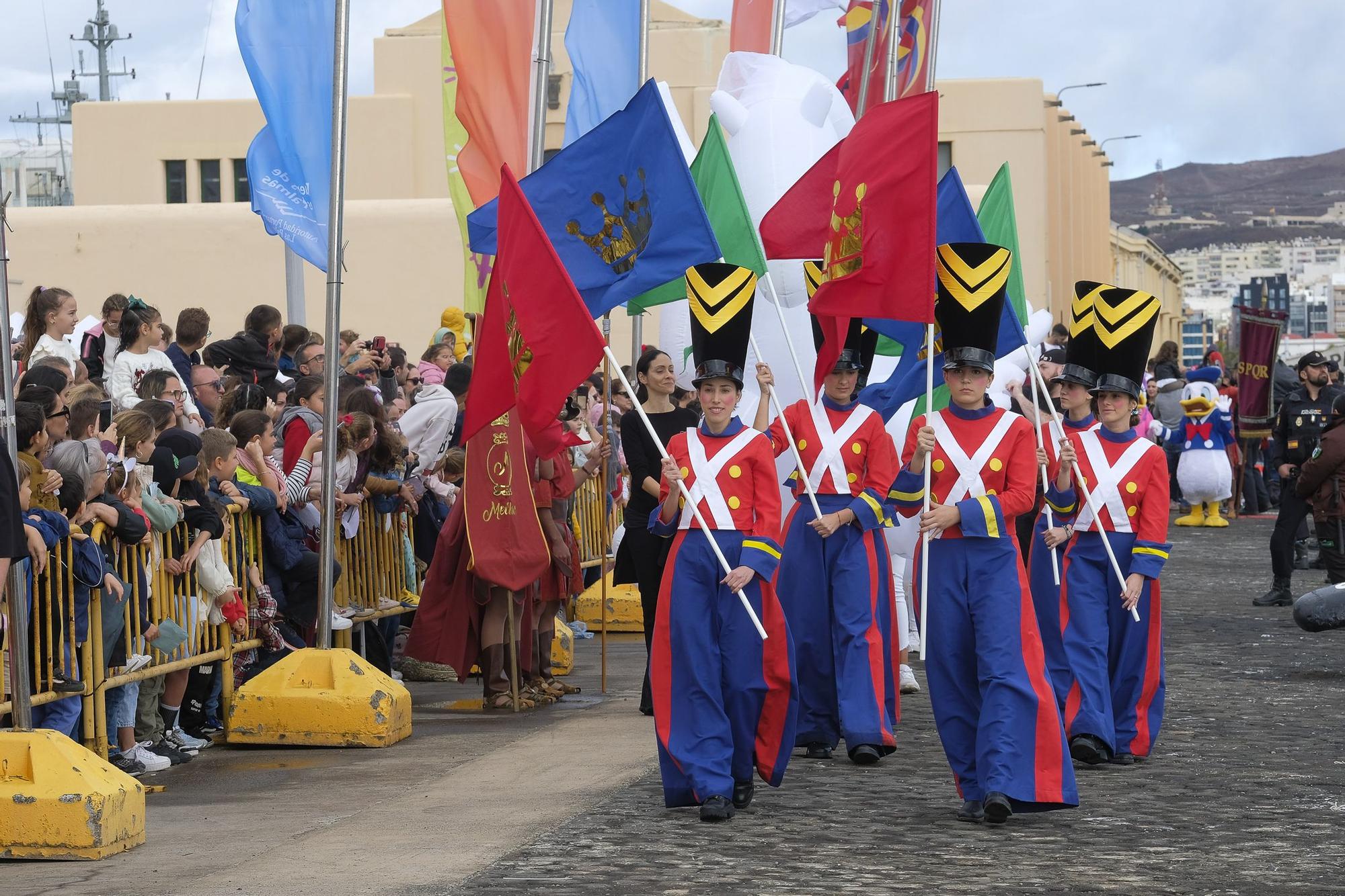 Recibimiento a los Reyes Magos a su llegada a la Base Naval de Las Palmas de Gran Canaria