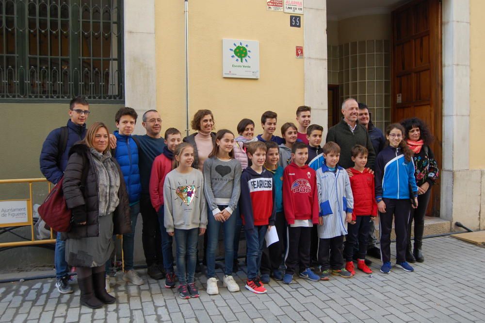 Escolàpies Figueres estrena placa d''Escola Verda