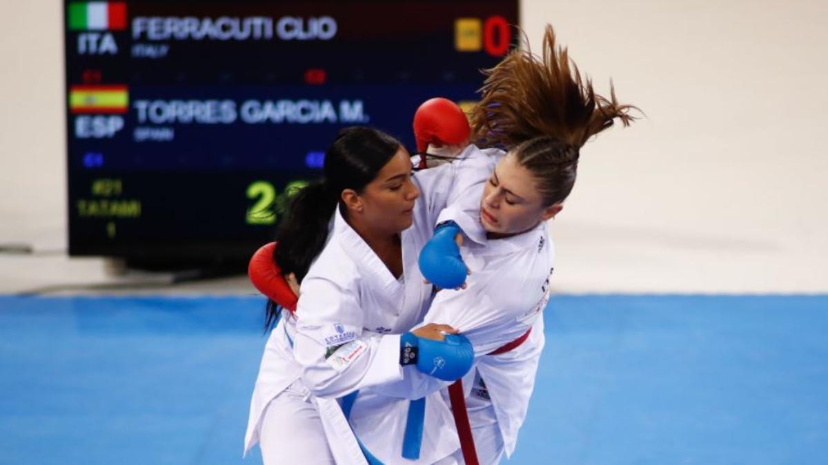 La karateca malagueña María Torres, en un combate de la Premier League Madrid 2019.