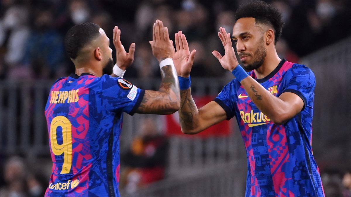 Memphis y Aubameyang pueden seguir caminos distintos en el Barça