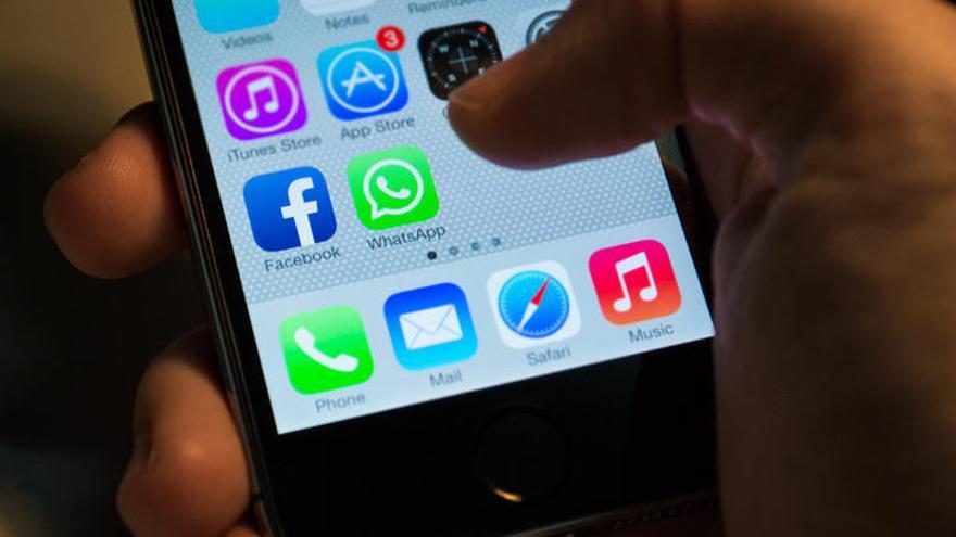 Cómo evitar que WhatsApp guarde fotos y vídeos en el móvil