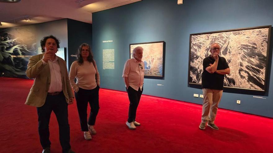 Los arquitectos directores de la obra del Niemeyer en Avilés visitan el centro cultural quince años después de su inauguración