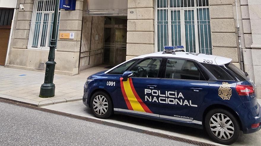 Un vehículo patrulla de la Policía Nacional.