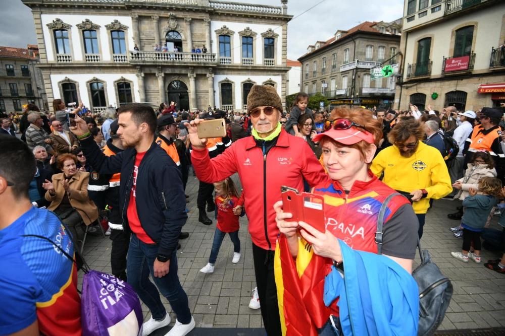 Una gran fiesta multicolor para inaugurar el Mundial de Triatlón