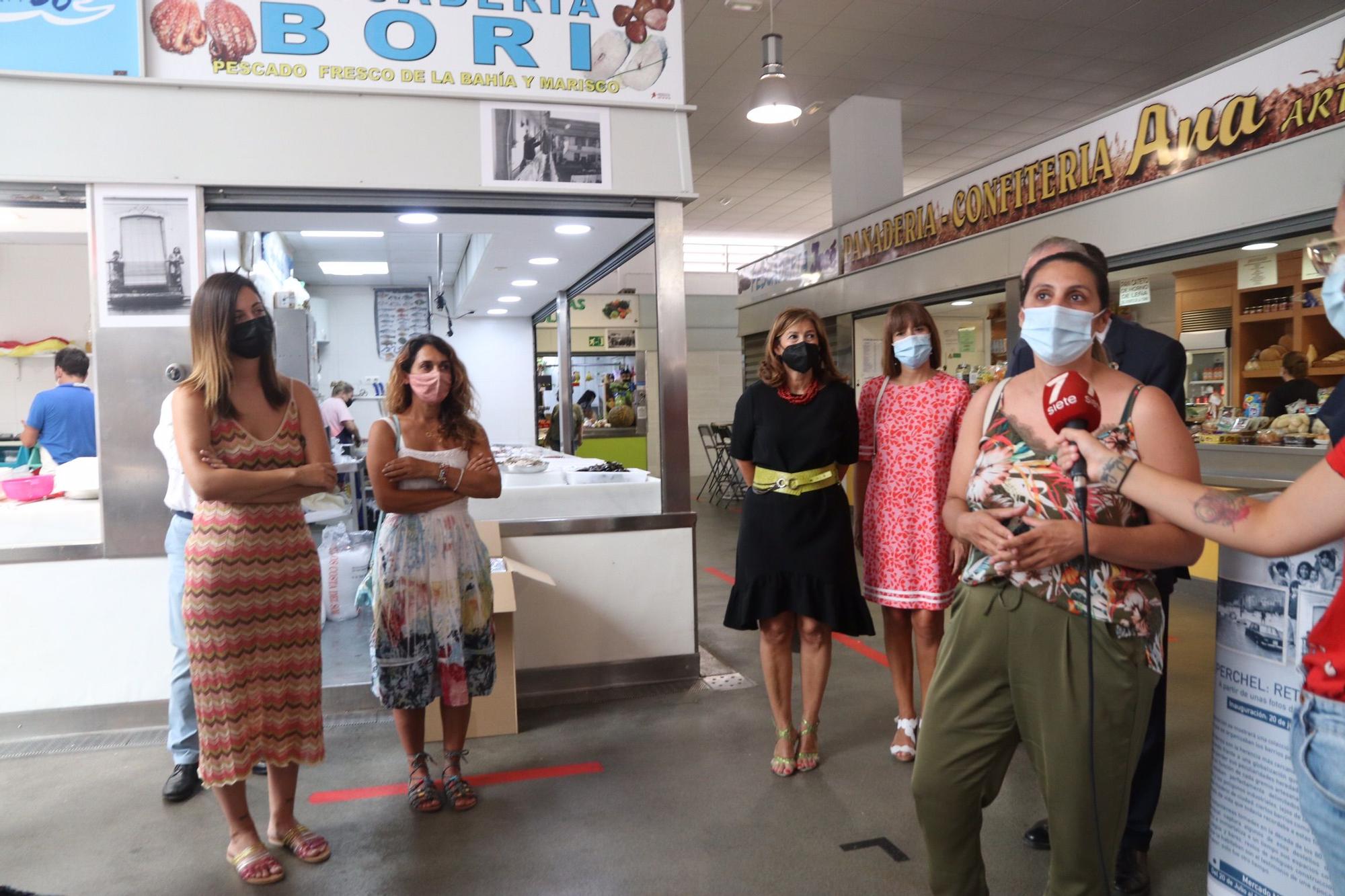 Exposición fotográfica de José Antonio Berrocal en el mercado del Carmen