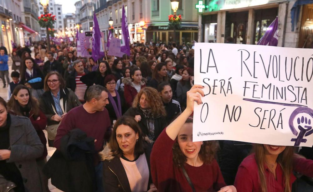 Miles de manifestantes colapsan el centro de Málaga en una marcha que comenzaba con polémica con Francisco de la Torre