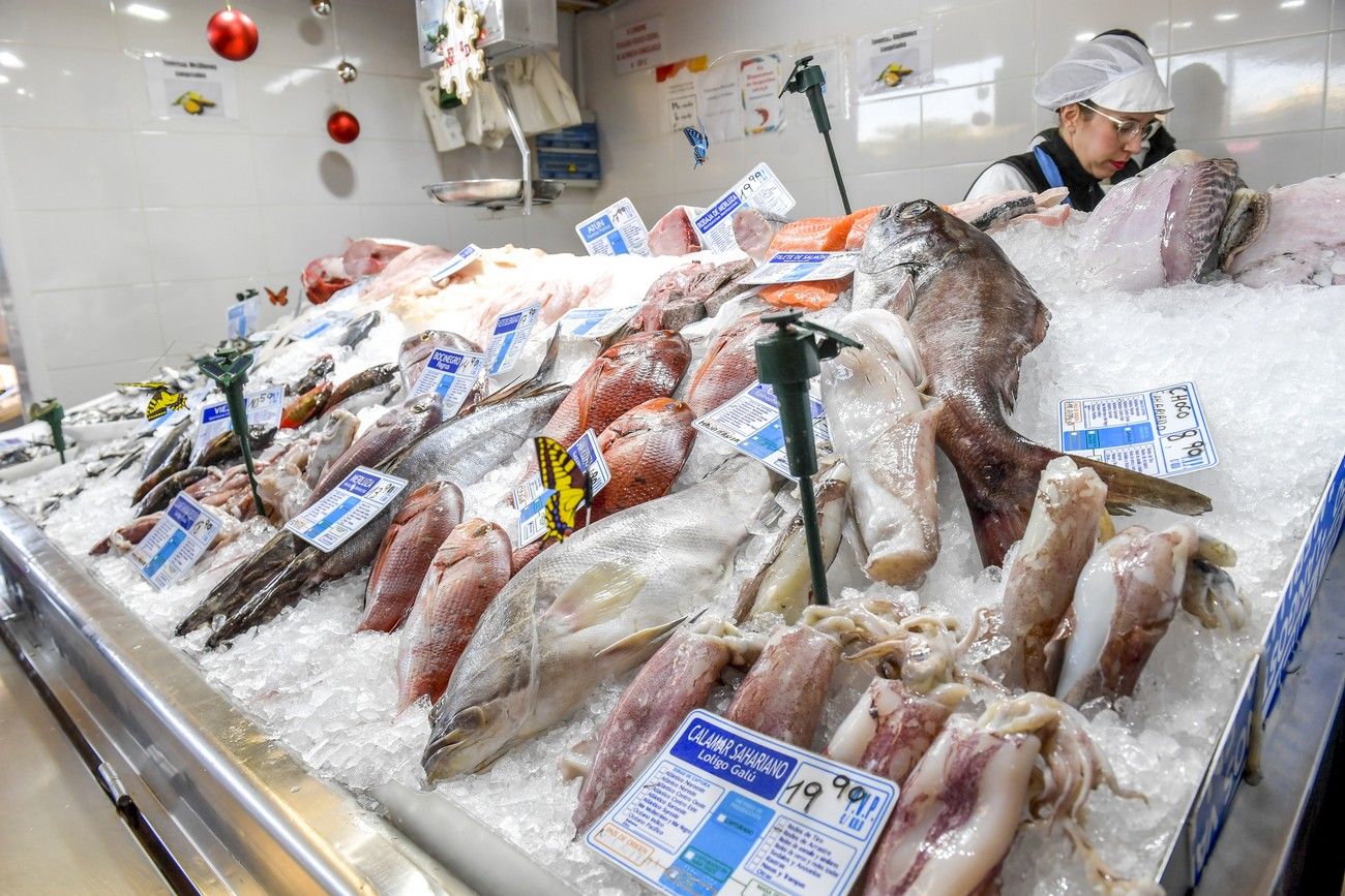 Compras para la cena de Navidad en el Mercado Municipal de Telde