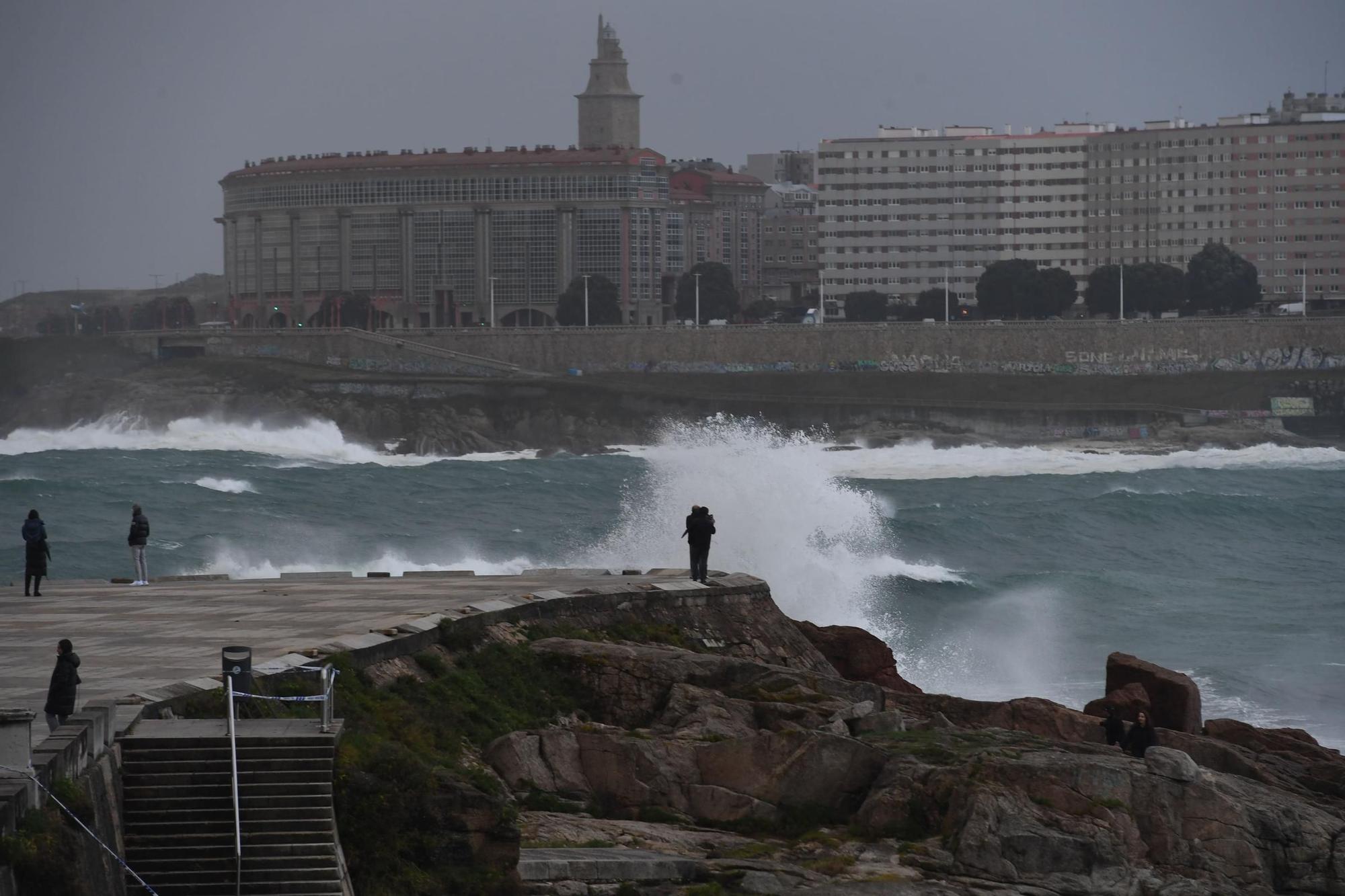 La borrasca 'Domingos' azota A Coruña