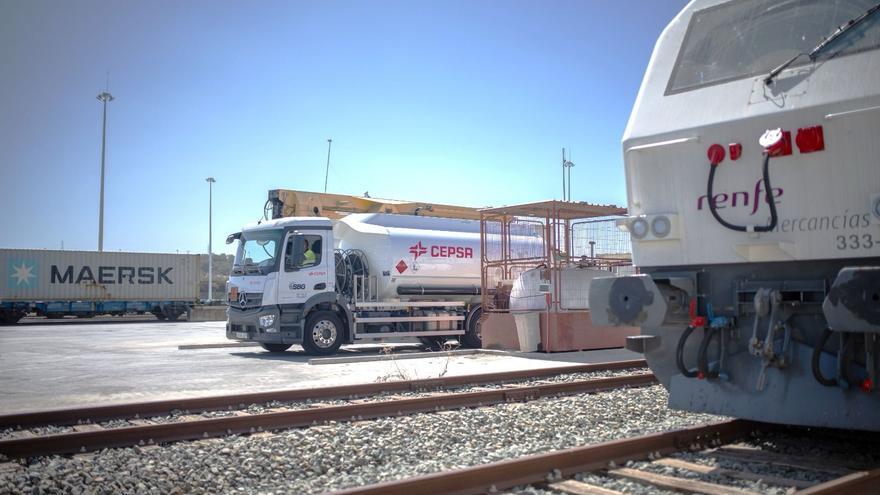 Cepsa, Maersk y Renfe completan con éxito los primeros 100 trayectos del transporte ferroviario español con combustible renovable