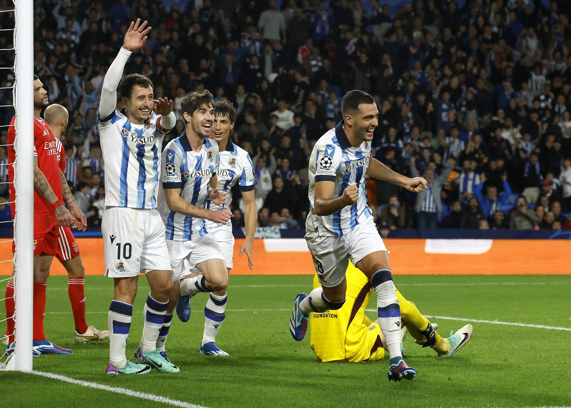 Champions League - Group D - Real Sociedad v Benfica