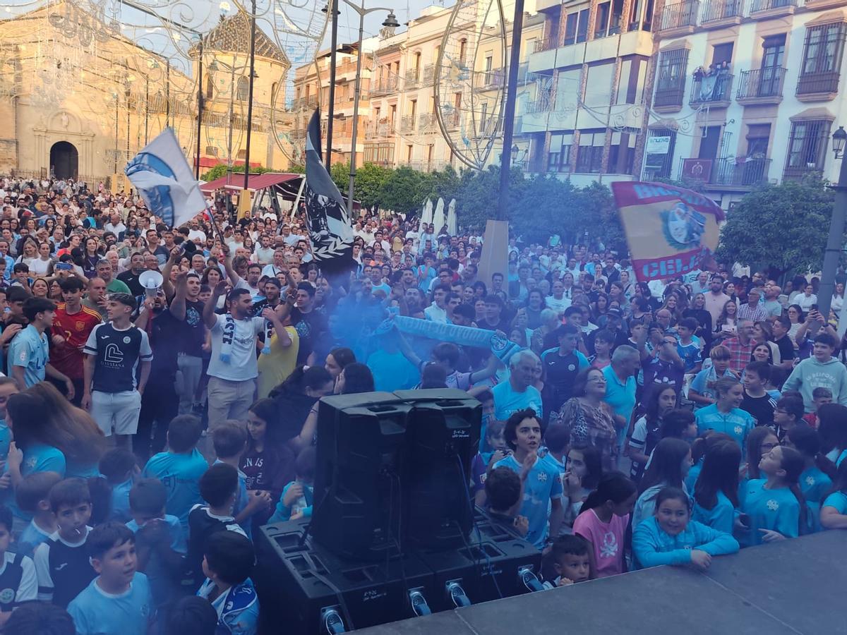 La segunda jornada de la celebración del ascenso del Ciudad de Lucena, en imágenes La segunda jornada de la celebración del ascenso del Ciudad de Lucena, en imágenes