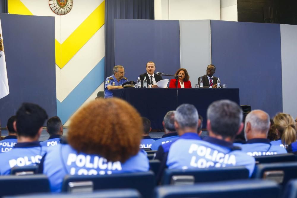 Augusto Hidalgo da la bienvenida a 19 nuevos policías locales