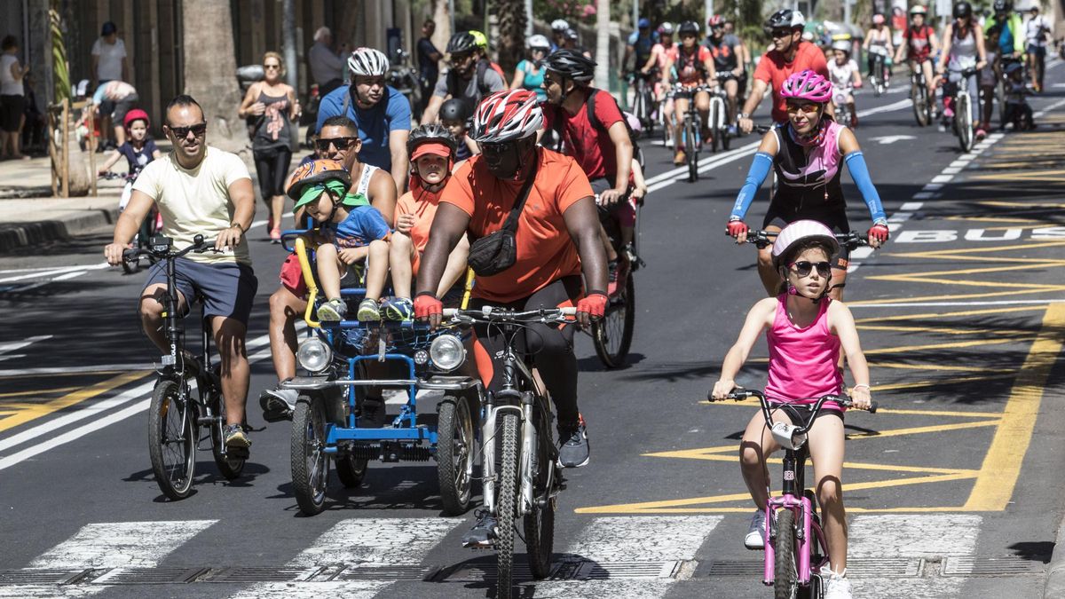 Edición anterior de la Fiesta de la Bicicleta en Santa Cruz de Tenerife.