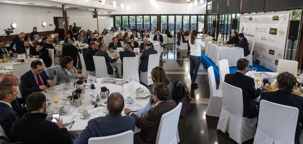 Antonio Alaminos analiza en el Foro Club INFORMACIÓN el papel de las encuestas electorales en España