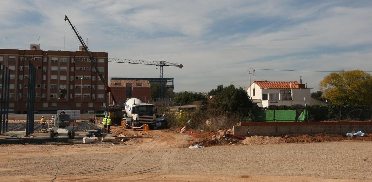 Imagen de febrero del 2011, con las obras del colegio público José Soriano de Vila-real, acabadas de iniciar-