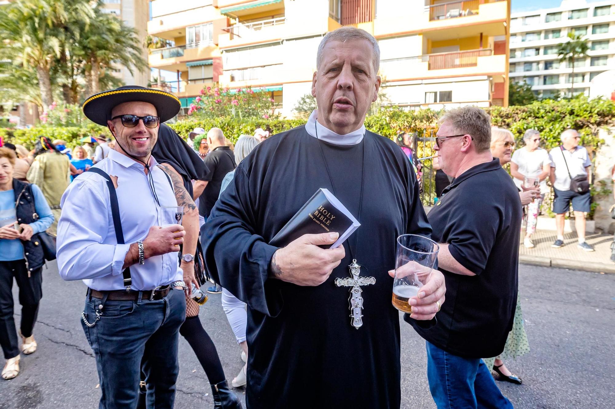 Así celebran los británicos la Fancy Dress Party 2023 en Benidorm